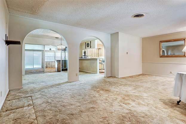 Building Photo - 4145 Sarong Dr