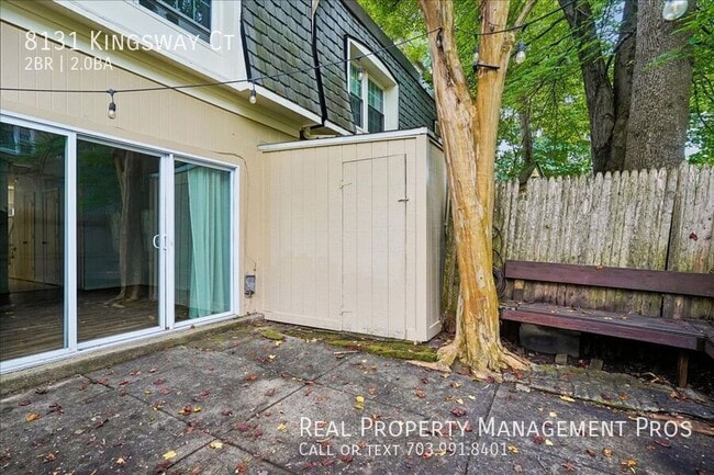 Building Photo - 8131 Kingsway Ct