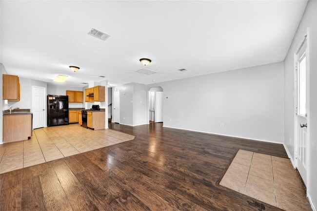 Building Photo - 19014 Prairie Bluff Dr