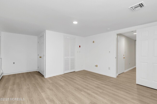 Building Photo - 65 E River Rd