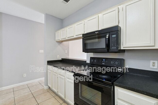 Building Photo - 5550 Spring Valley Rd