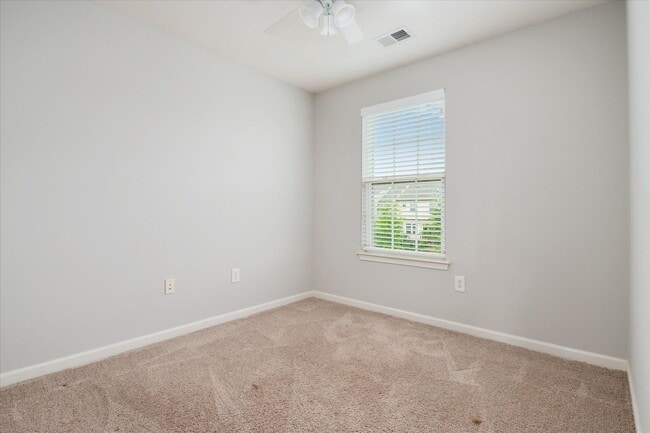 Building Photo - Tanyard Springs Townhome