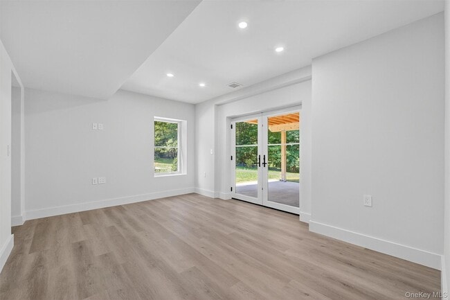 Building Photo - 64 Stonehouse Rd