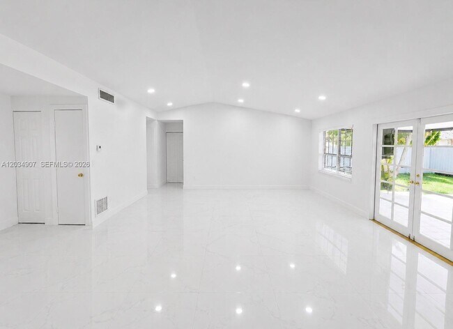 Building Photo - 13220 SW 86th Ln