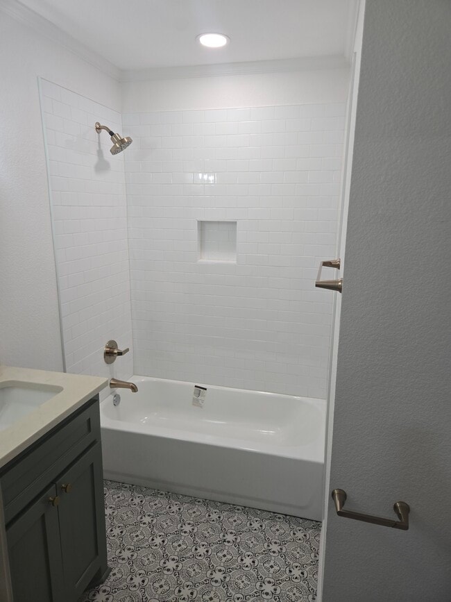 Building Photo - 415 N 23rd St