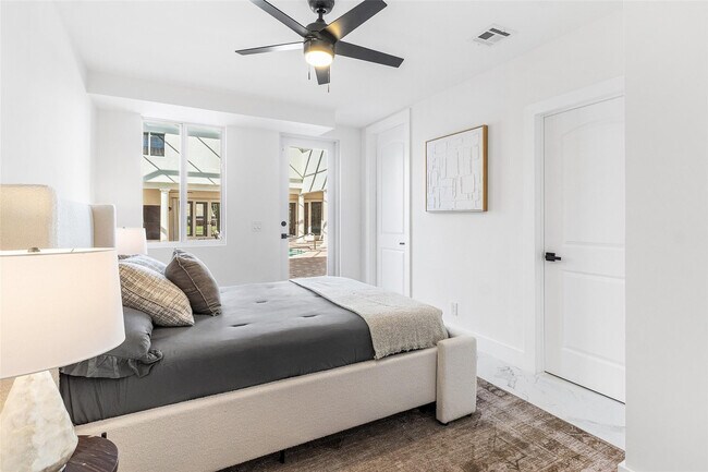 Building Photo - 7132 NW 62nd Terrace