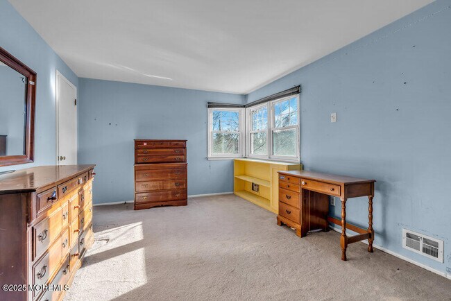 Building Photo - 260 Howard Ave