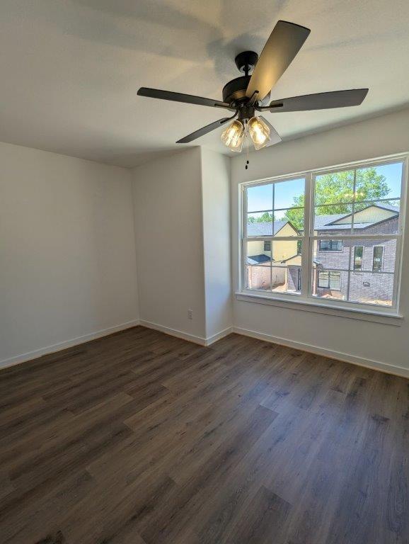 Building Photo - 990 N Crater Ave