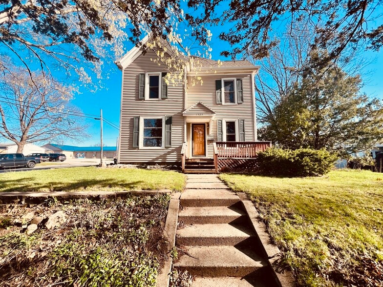 Exterior - 1323 W 2nd St