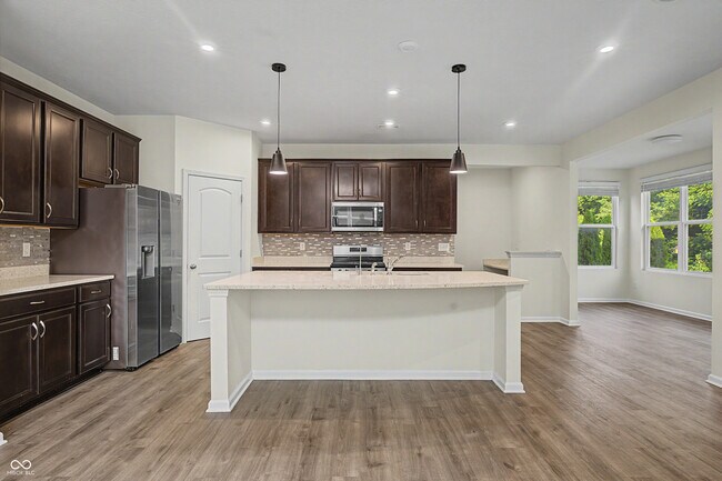 Building Photo - 5465 Dunhaven Rd
