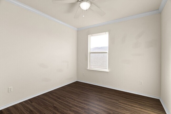 Building Photo - 9311 Sandyford Ct
