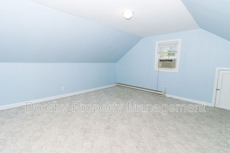 Building Photo - 408 Frazier Dr