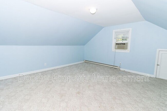 Building Photo - 408 Frazier Dr