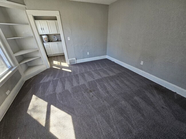 Building Photo - 11008 Kinsman Rd