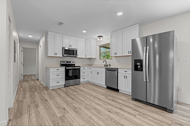 Building Photo - 1801 Georgia Ct