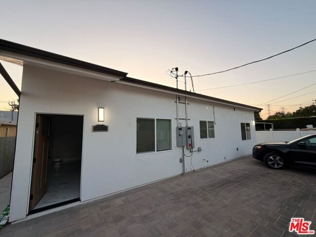 Building Photo - 5822 Denny Ave