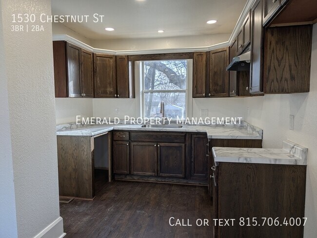 Building Photo - 1530 Chestnut St