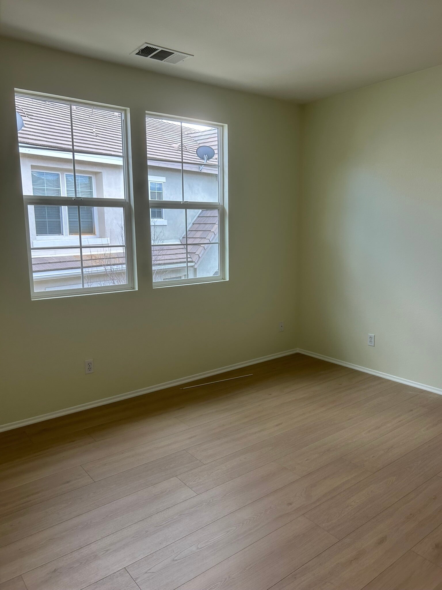 DINING AREA - 27288 Riverview Ln