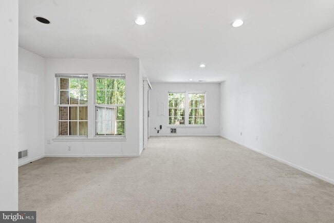 Building Photo - 1414 Park Garden Ln