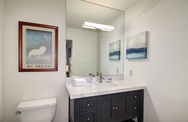 Building Photo - Elegant Fully Renovated 3/3 in Fair Oaks!