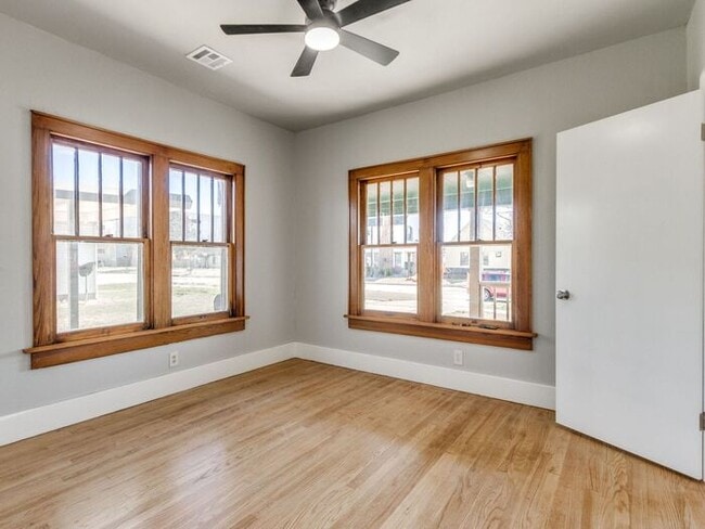 Building Photo - Renovated 3-bedroom, 2-bath home located in the heart of Edmond!