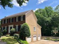 Building Photo - 3230 Moss Creek Dr