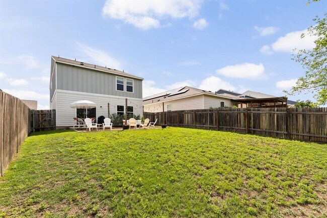 Building Photo - 6702 Routenburn St