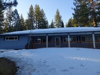 Building Photo - Large one level house