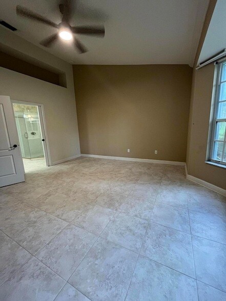 Building Photo - 1641 SW Harbour Isles Cir