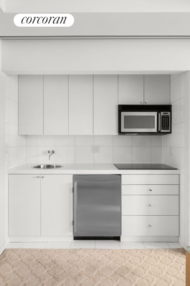 Building Photo - 1 5th Ave