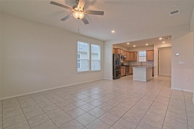 Building Photo - 608 Benton Ln
