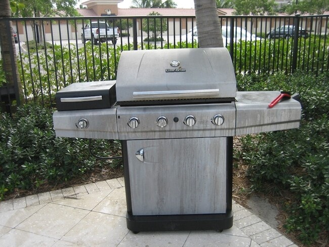 Building Photo - 4903 Midtown Ln