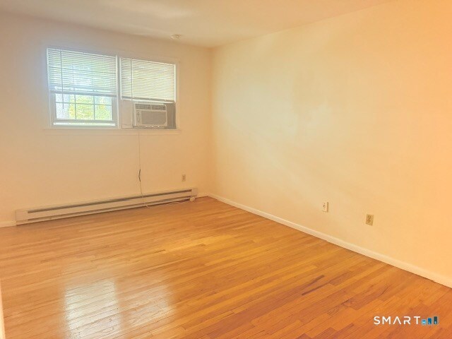 Building Photo - 453 Robin Ct