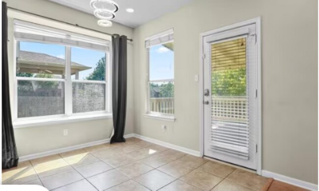 Building Photo - Stunning & Elegant Home in Forest Creek with Spacious Living & Prime Location