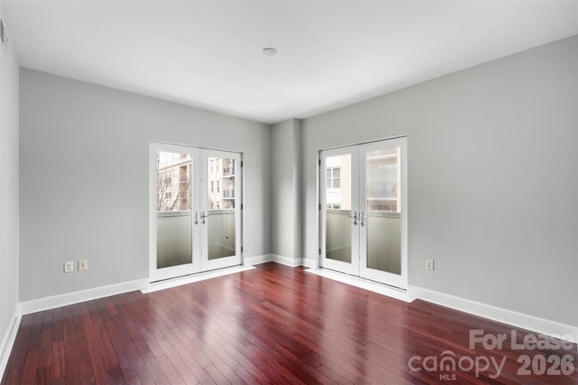 Building Photo - 1320 Fillmore Ave