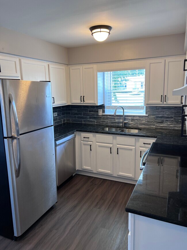 Building Photo - 3760 W 120th St