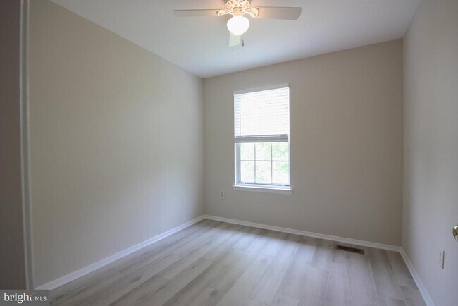 Building Photo - 7782 Blueberry Hill Ln