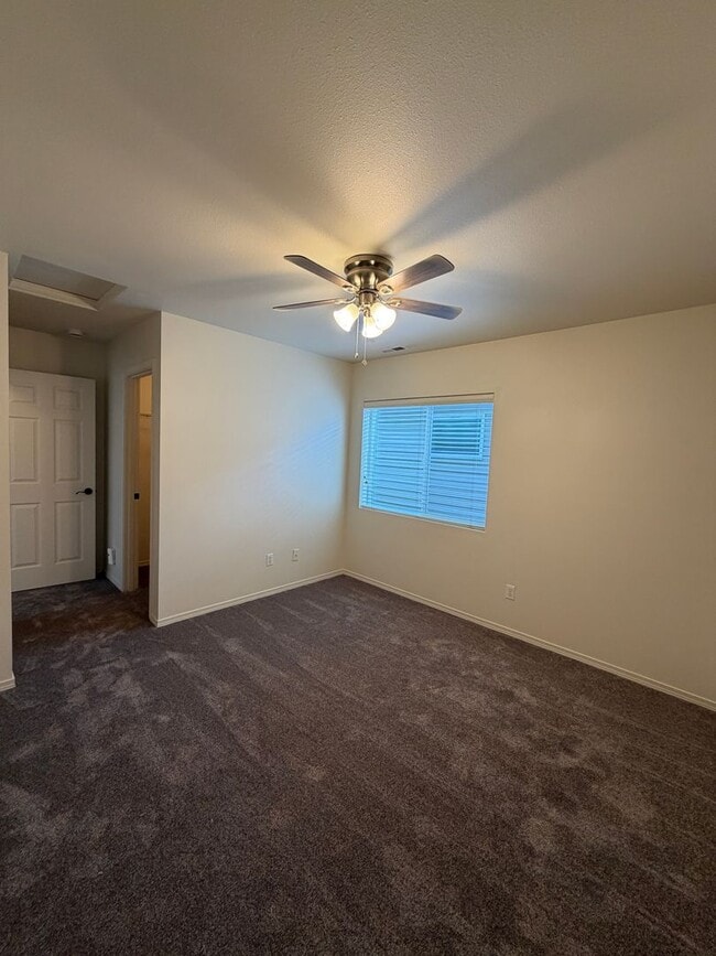 Building Photo - 4244 Edgewater Blvd NE