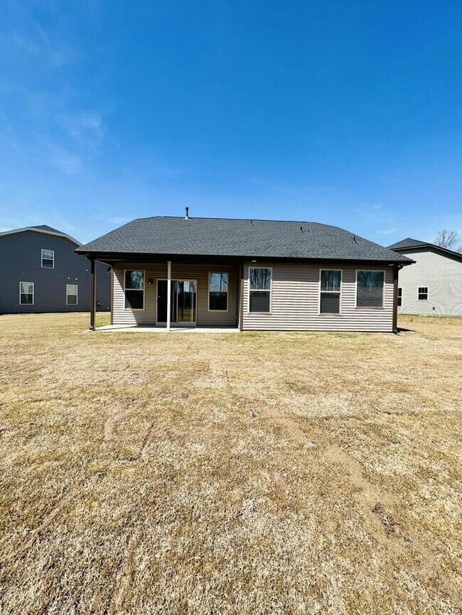 Building Photo - Brand New 3 Bedroom 2 Bath Single Family Home