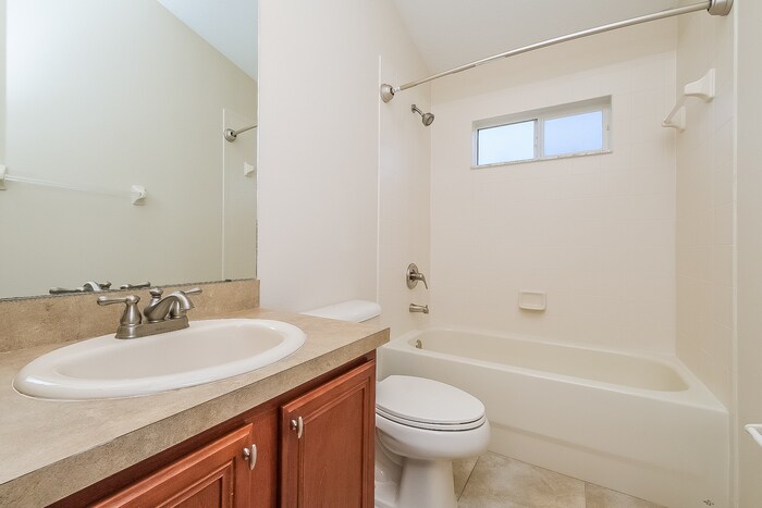 Building Photo - 18254 Cypress Bay Pkwy