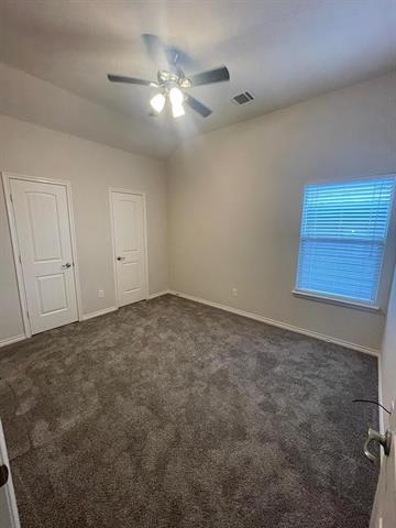 Building Photo - 2912 Golfview Dr