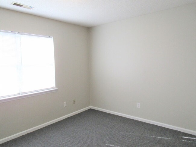 Building Photo - 2 Br 3 BA Townhouse Hunters Creek