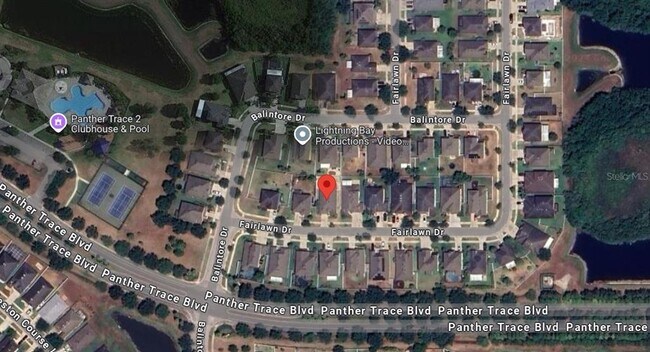 Building Photo - 12425 Fairlawn Dr