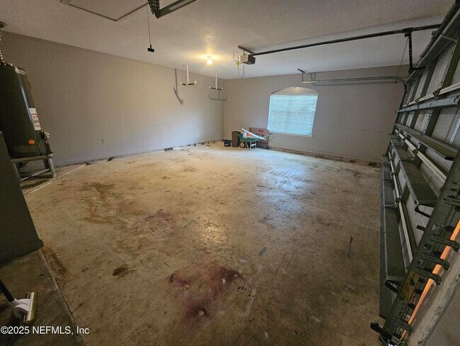 Building Photo - 1149 Sandlake Rd