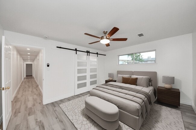 Building Photo - 10227 Metronome Dr