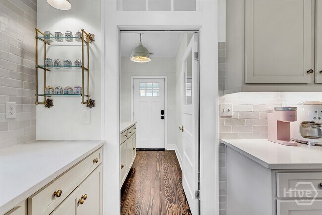 Building Photo - 1108 Bonaventure Rd