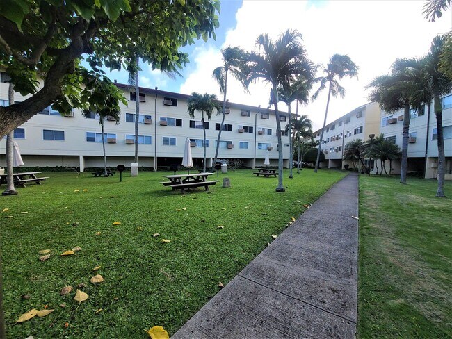Building Photo - Kailua Town convenience. 2 bed, 1.5 bath, ...