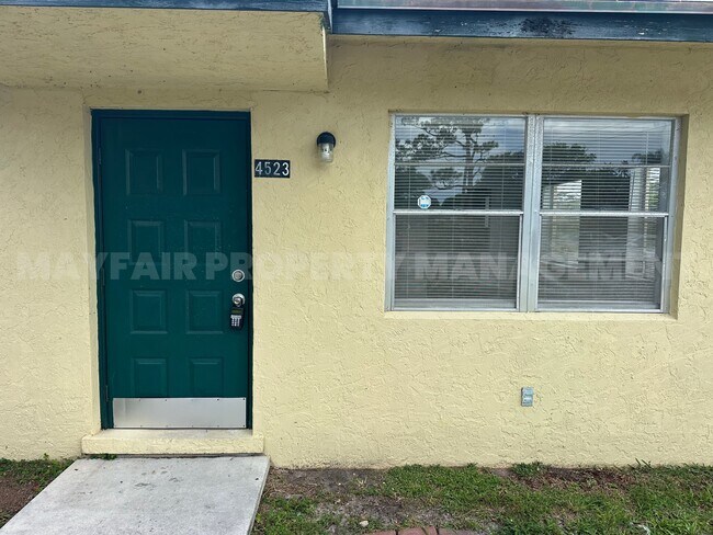 Building Photo - 4523 Gulfstream Rd
