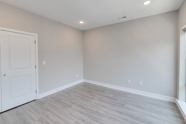 Building Photo - 2636 Annin St
