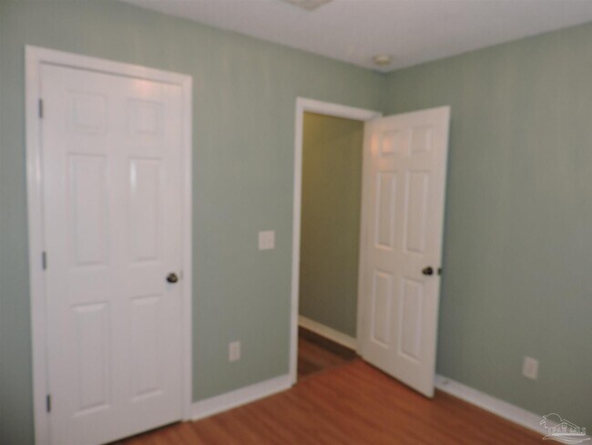 Building Photo - 5917 Last Big Tree Ln